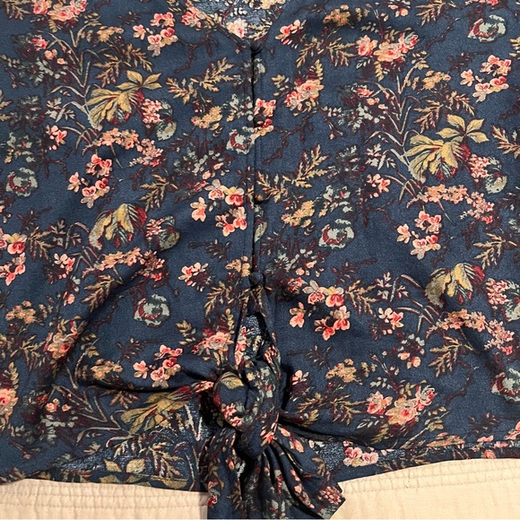 Hinge Floral Tie-Front Blouse in Navy and Pink - Picture 4 of 6